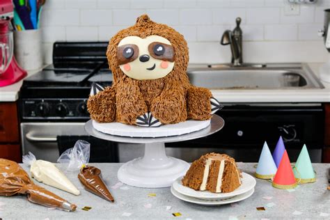 How to Make the CUTEST Sloth Cake .